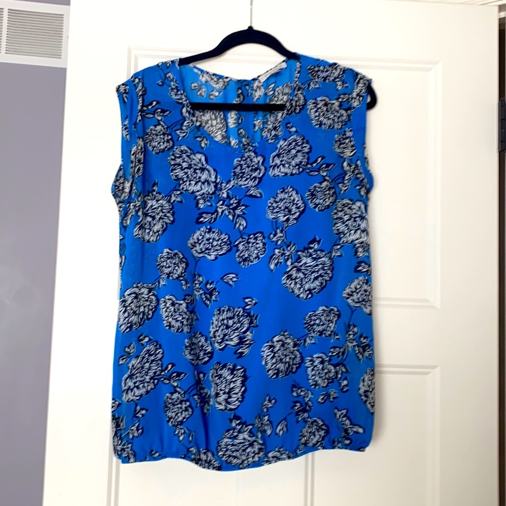 Women top